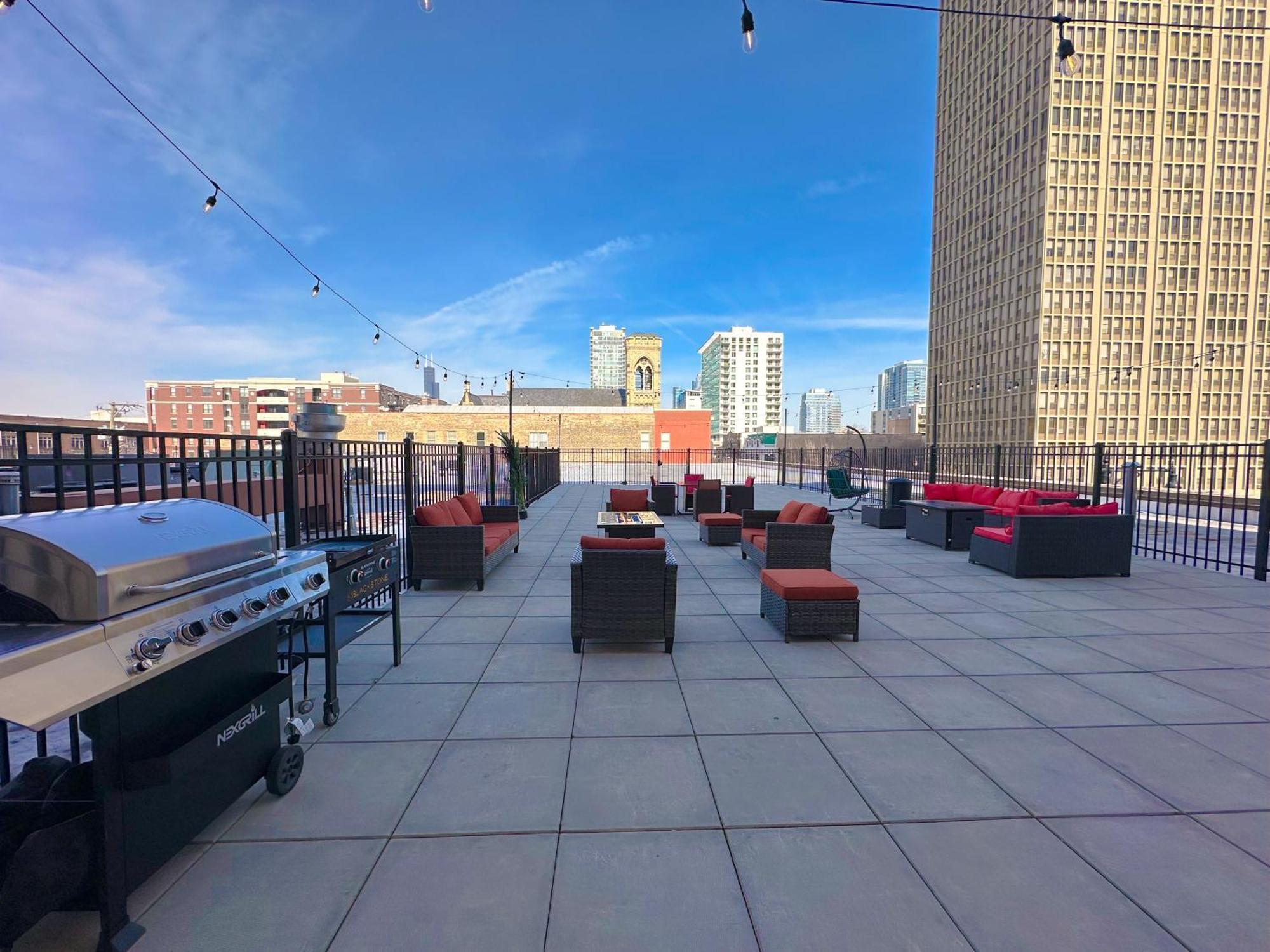 Mccormick Place Skyline View 2br-2ba With Optional Parking For 8 Guests Appartement *